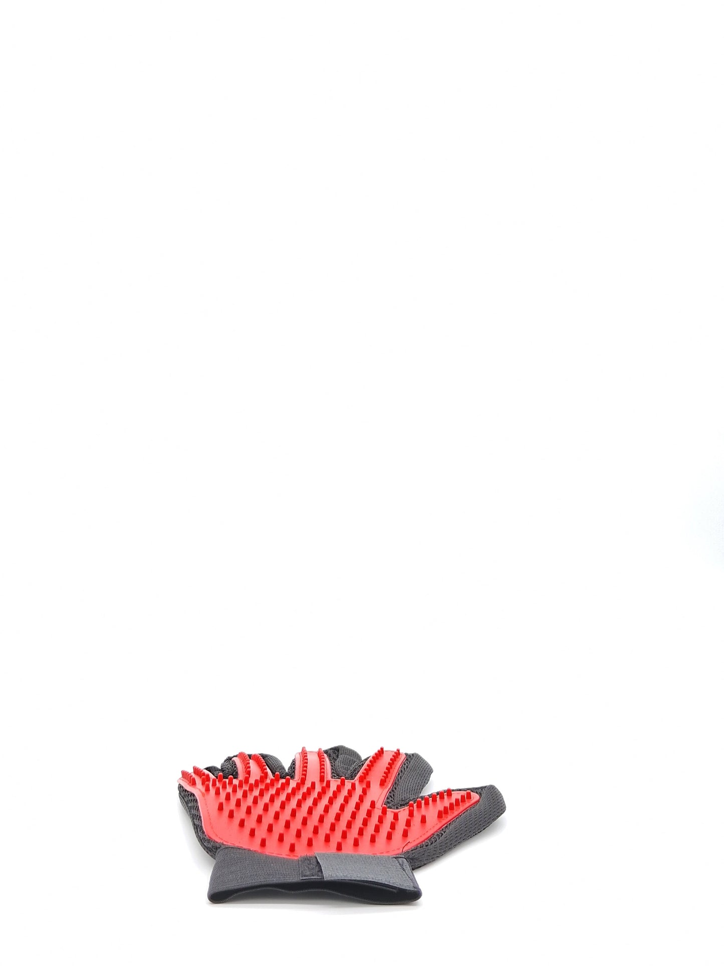 Grooming Glove – The Bonding Tool Your Pet Will Actually Love