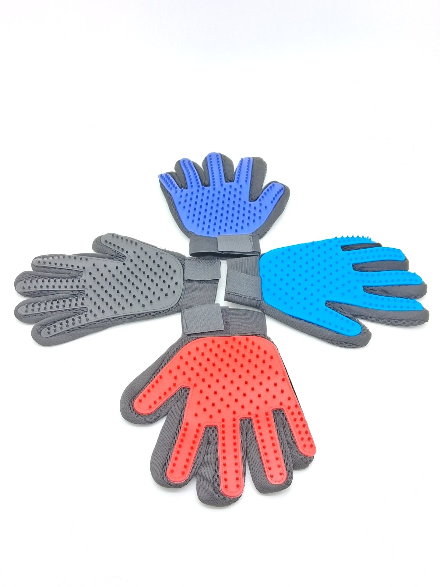 Grooming Glove – The Bonding Tool Your Pet Will Actually Love