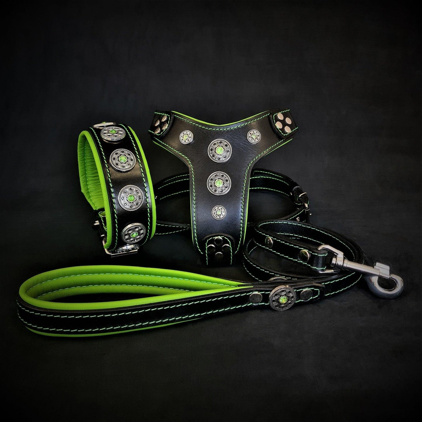 The "Bijou" SET - Collar, Harness, Leash. Green